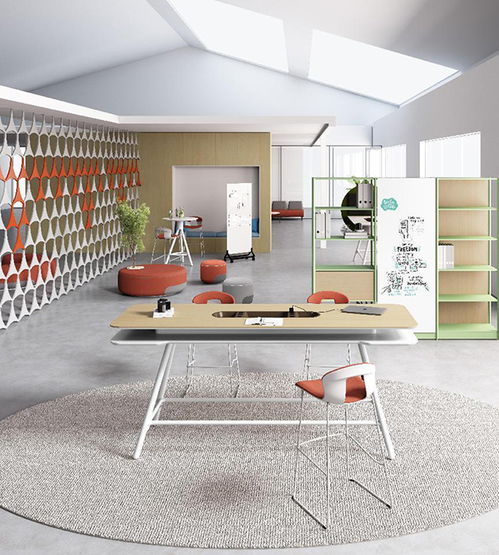 冠臣家具 创新引领钢木家具的时尚先锋