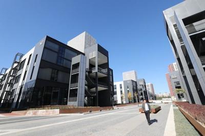 海淀区旧天坛家具厂华丽转身，智能办公新地标“金隅·智造工厂”崛起